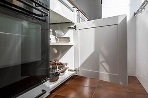 Designer Flat for 4 Heart of Bucharest Kitchen