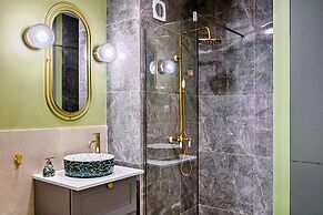 Designer Flat for 4 Heart of Bucharest Kitchen