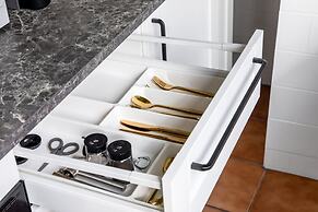 Designer Flat for 4 Heart of Bucharest Kitchen