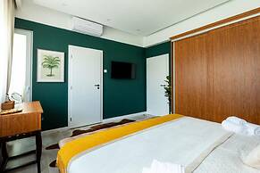 Holt - Welcome to the Jungle