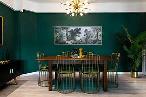 Holt - Welcome to the Jungle