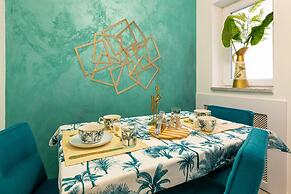 Holt - Welcome to the Jungle