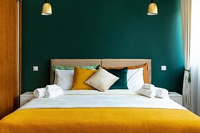 Holt - Welcome to the Jungle