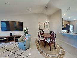Sea Breeze Lake Villa Unit B