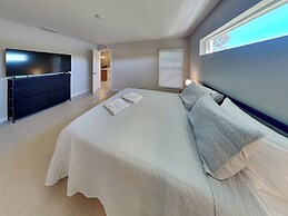 Sea Breeze Lake Villa Unit B