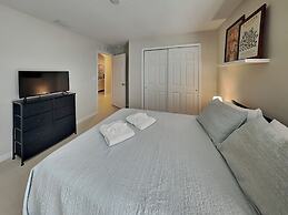 Sea Breeze Lake Villa Unit B