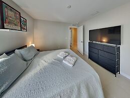 Sea Breeze Lake Villa Unit B