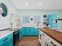 Summer's Little Bay Getaway