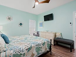 Summer's Little Bay Getaway