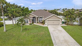 Whispering Palms Villa