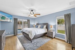 Whispering Palms Villa