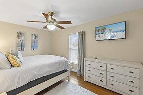 Whispering Palms Villa