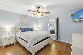 Whispering Palms Villa