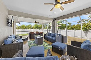 Whispering Palms Villa