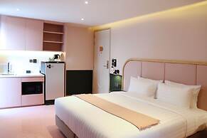 The Quarter Ratchathewi by UHG