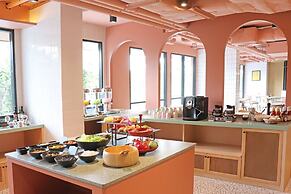 The Quarter Ratchathewi by UHG