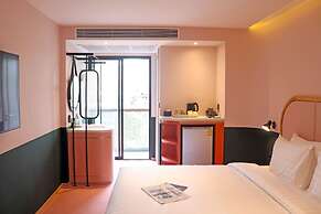 The Quarter Ratchathewi by UHG