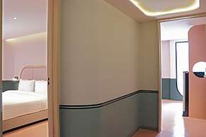 The Quarter Ratchathewi by UHG