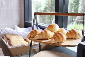 The Quarter Ratchathewi by UHG