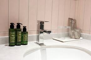 The Quarter Ratchathewi by UHG