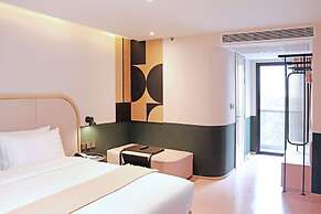 The Quarter Ratchathewi by UHG