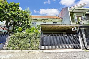 OYO Life 2929 Kost Sofie Syariah