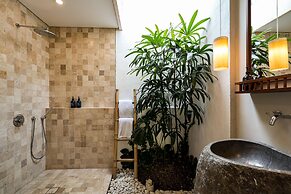 Bumbak Park by Nakula