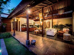 Bumbak Park by Nakula