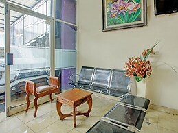 SPOT ON 92905 Sutomo Residence Syariah Near Taman Tugu Padang Area