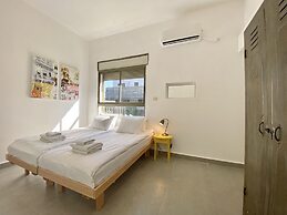 Ness Tsiyona 9 - By Beach Apartments TLV