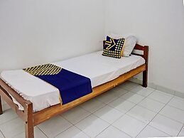 SPOT ON 92916 Batu Mas Homestay Syariah