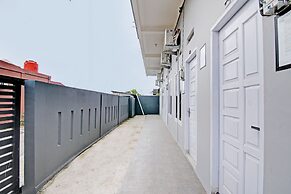 OYO 92928 Lavina Guesthouse