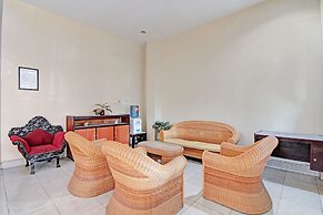 OYO 92928 Lavina Guesthouse