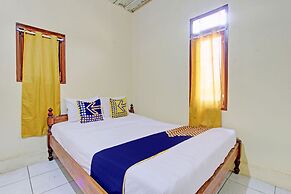 SPOT ON 92930 Syifa Guest House Syariah