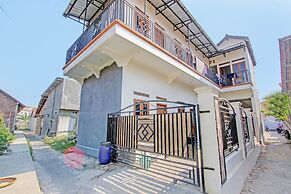 SPOT ON 92926 Guest House Cemara 1 Syariah