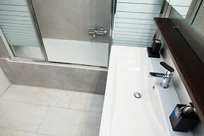 Glamorous Apt in central Athens