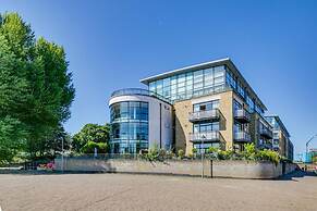 Brand New 2-bed Apartment in Brentford Kew Gardens