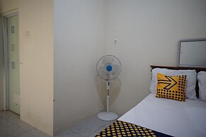 SPOT ON 92992 Kost Amantu