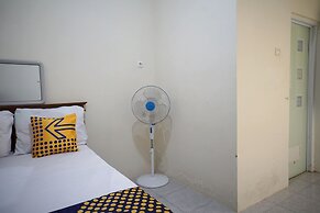 SPOT ON 92992 Kost Amantu