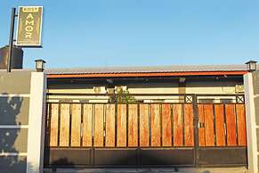 OYO 92961 Amor Kost