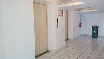 Collection O 92981 Apartemen The Jarrdin By Gold Suites PropertyNearST