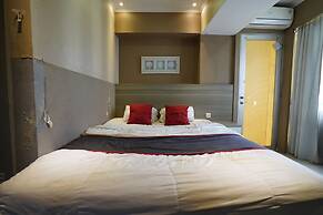 Collection O 92981 Apartemen The Jarrdin By Gold Suites PropertyNearST