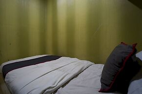 Collection O 92981 Apartemen The Jarrdin By Gold Suites PropertyNearST