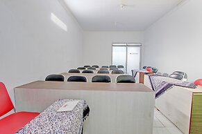 Capital O 92929 Hotel New Tirta Kencana Syariah