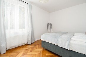 Rycerska Apartments by Renters