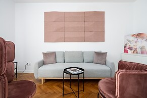 Rycerska Apartments by Renters