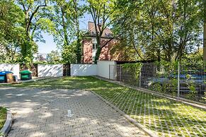 Rycerska Apartments by Renters