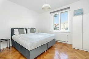 Rycerska Apartments by Renters