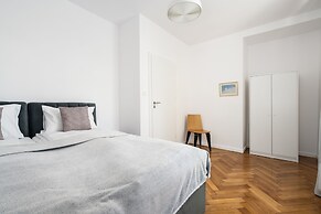 Rycerska Apartments by Renters
