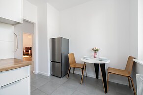 Rycerska Apartments by Renters
